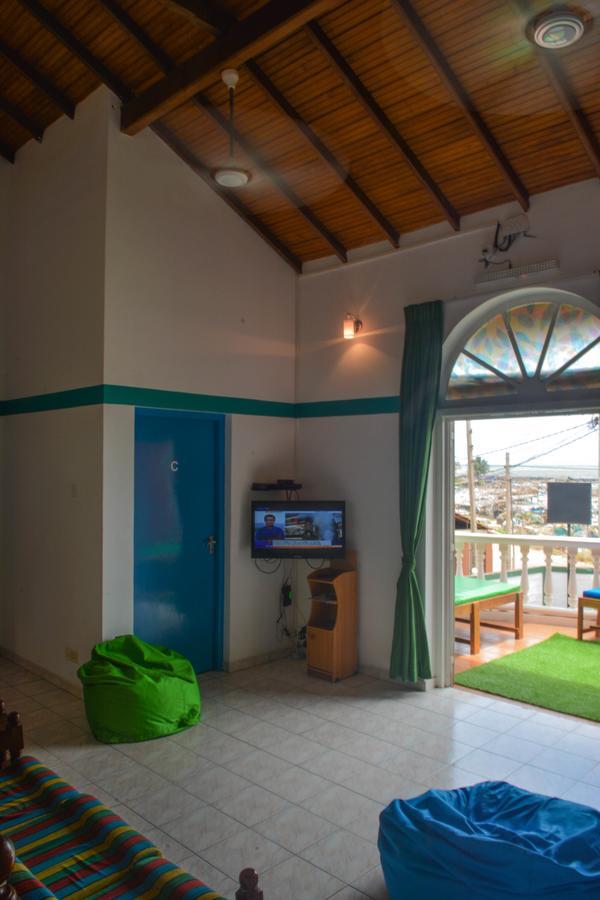 Explore Hostels Negombo Kochchikade Esterno foto