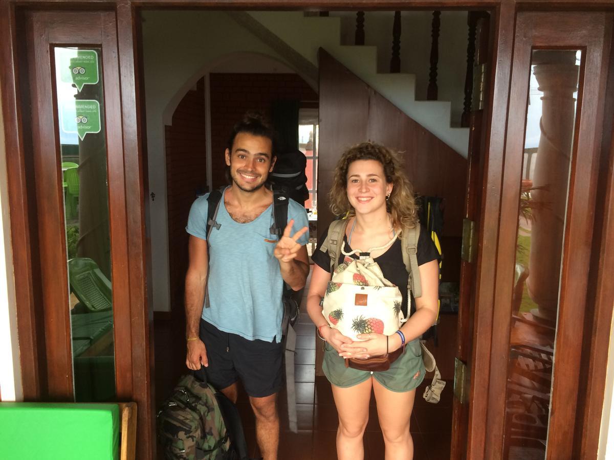 Explore Hostels Negombo Kochchikade Esterno foto