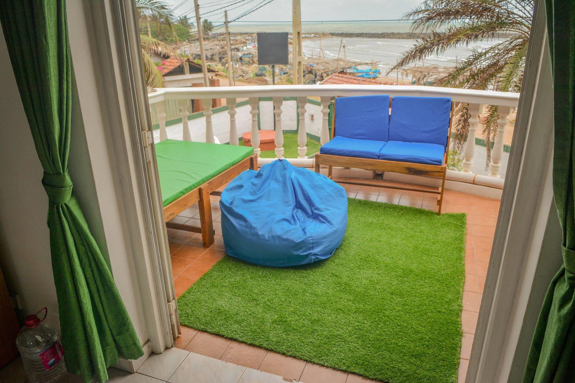 Explore Hostels Negombo Kochchikade Esterno foto